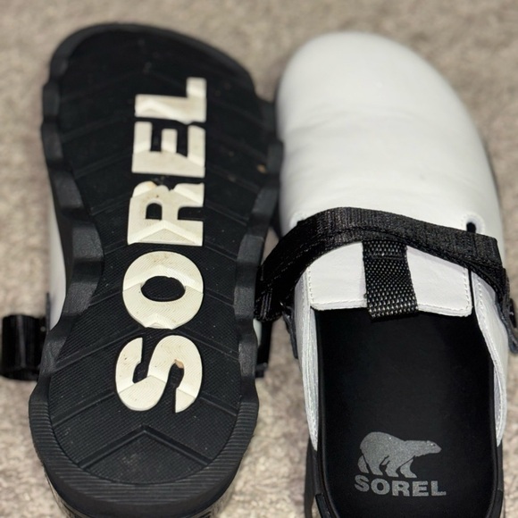 Sorel White and Black Slip-On‎ Shoes - Picture 6 of 6